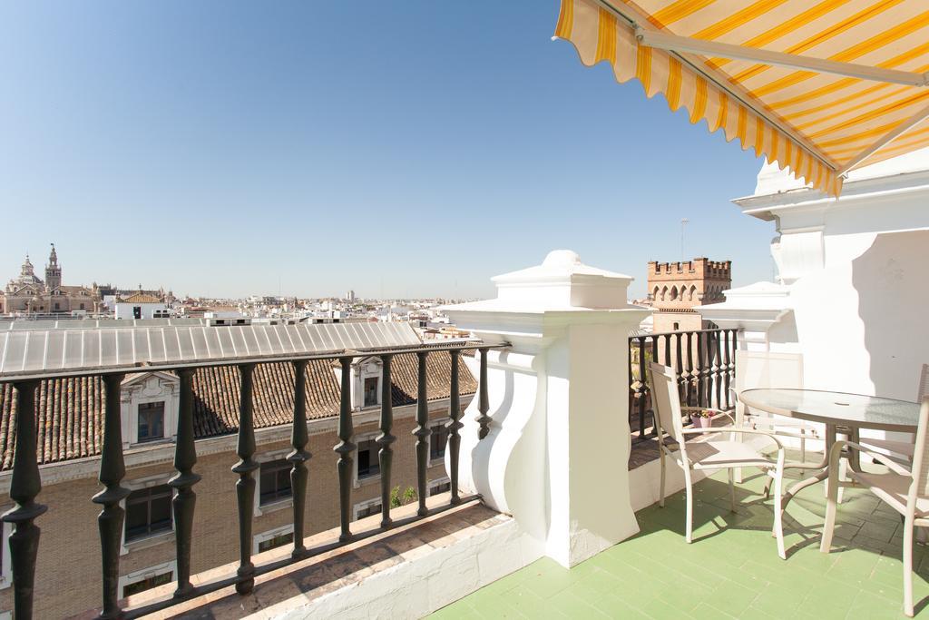 Apartamentos Diaber Larana Sevilla Kamer foto