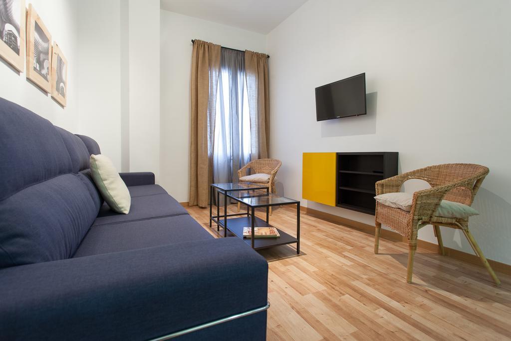 Apartamentos Diaber Larana Sevilla Kamer foto