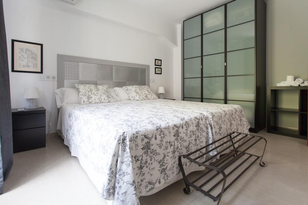 Apartamentos Diaber Larana Sevilla Kamer foto