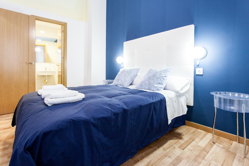 Apartamentos Diaber Larana Sevilla Kamer foto