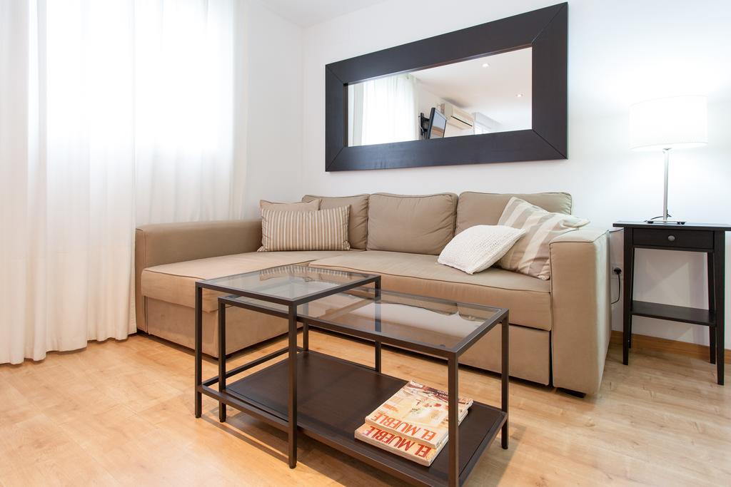 Apartamentos Diaber Larana Sevilla Kamer foto
