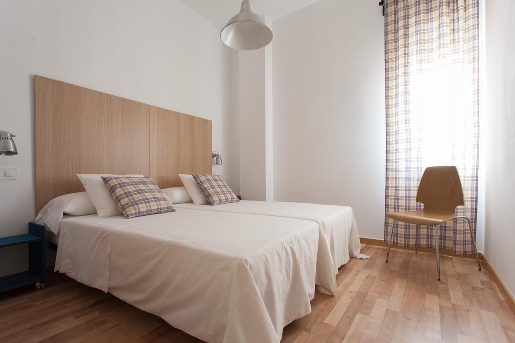 Apartamentos Diaber Larana Sevilla Kamer foto