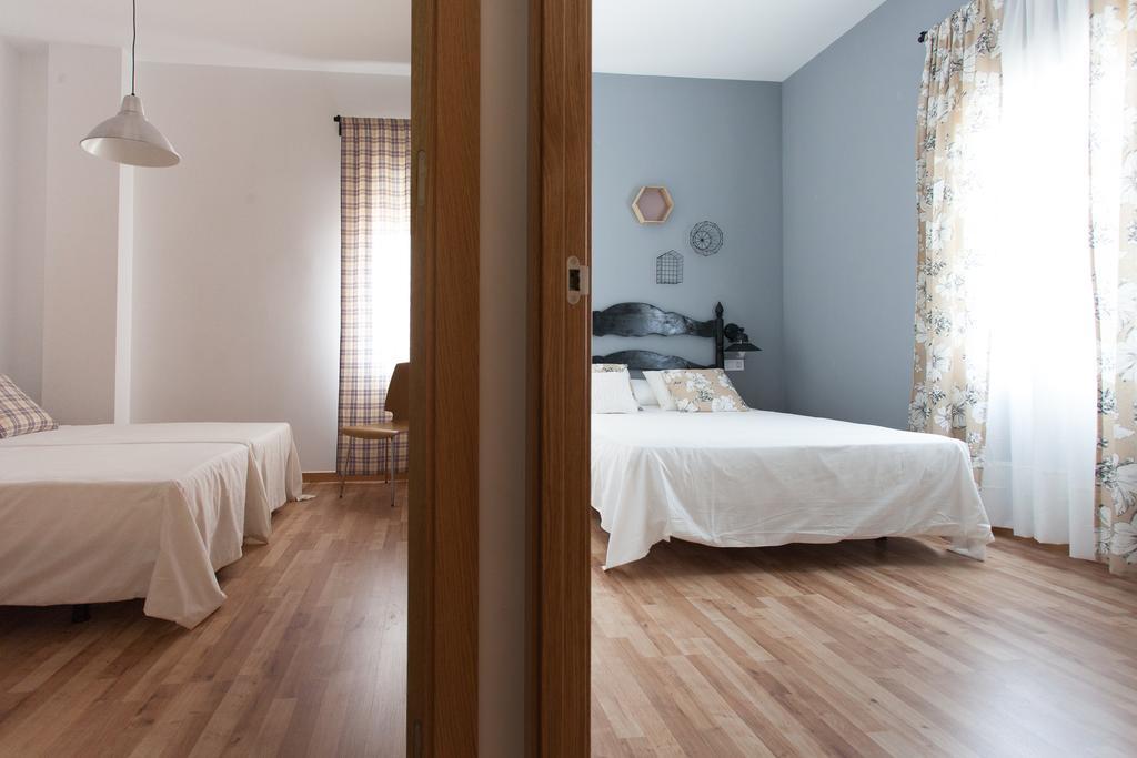 Apartamentos Diaber Larana Sevilla Kamer foto