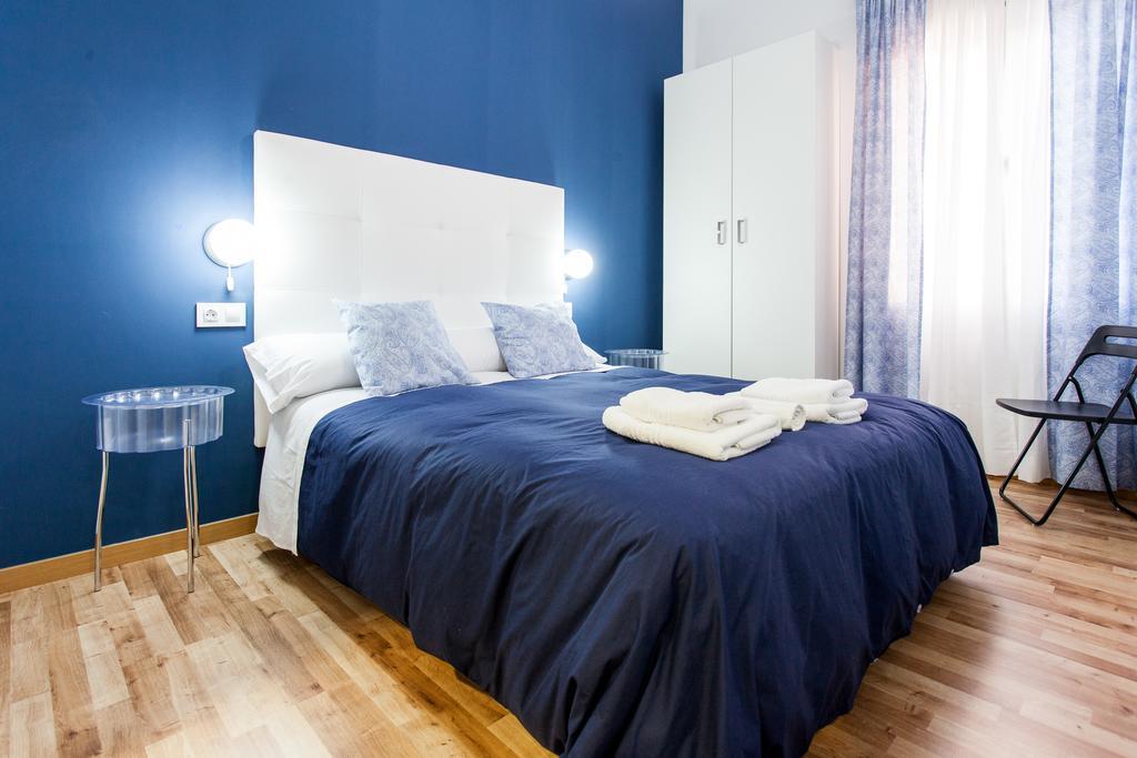 Apartamentos Diaber Larana Sevilla Kamer foto