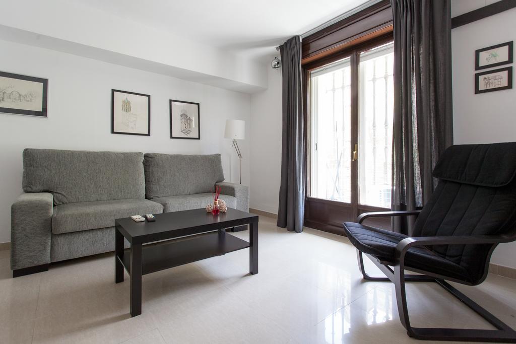 Apartamentos Diaber Larana Sevilla Kamer foto